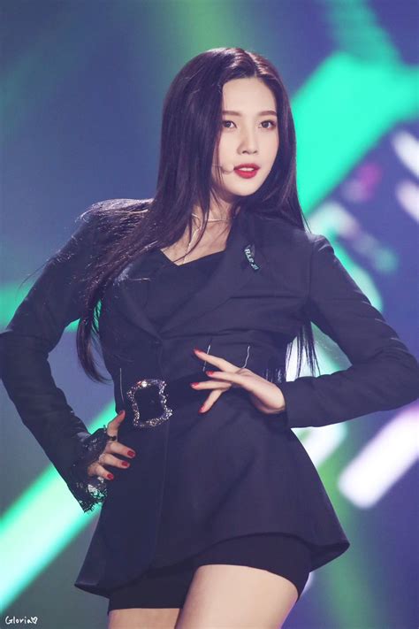 Joy (singer) .